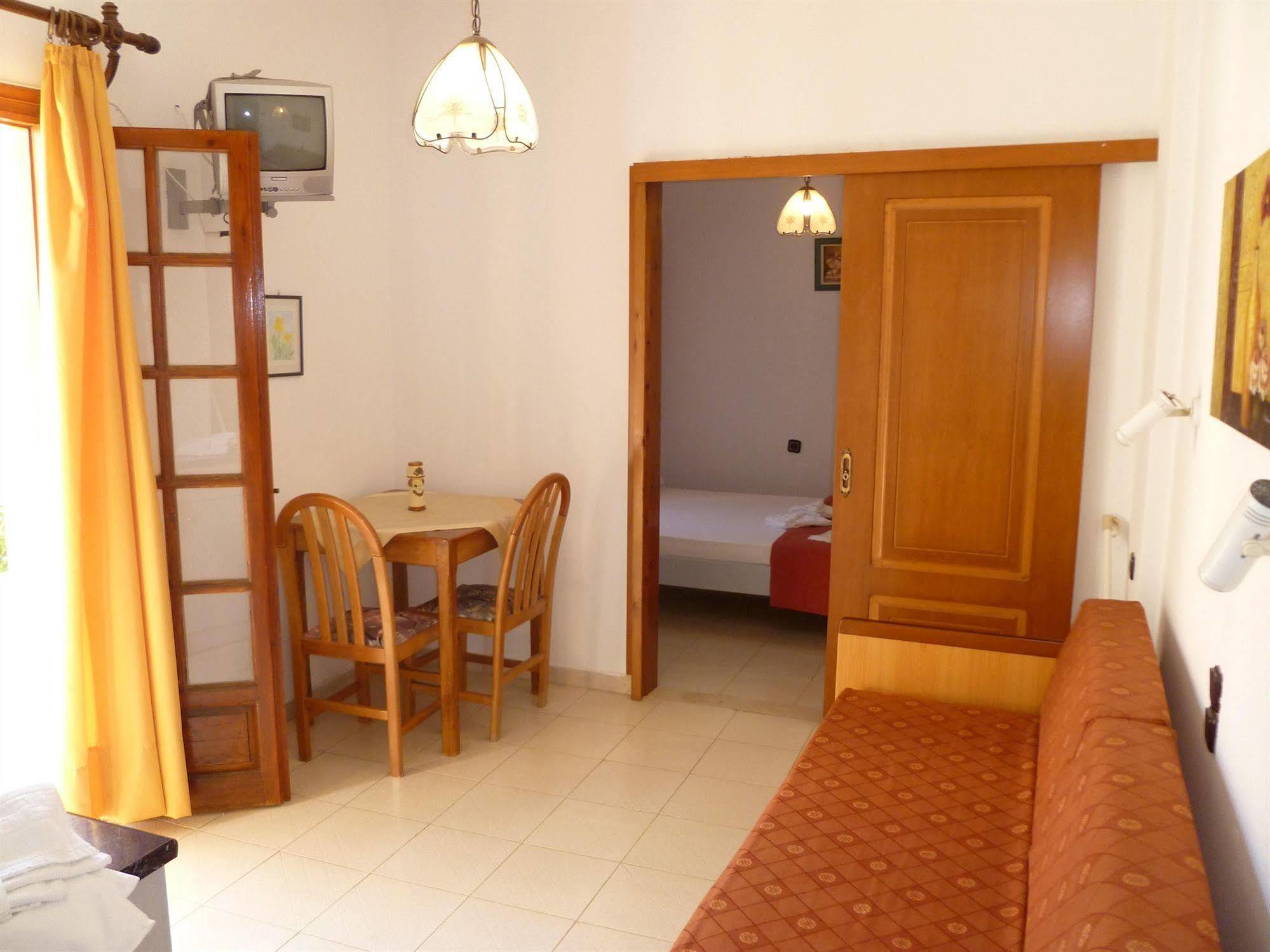 Aparthotel Anniko Stalós Exterior foto